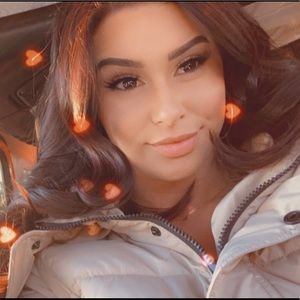 Meet your Posher, Megan